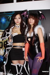 组图：陈静松岗李那小羽cosplay装性感出席活动