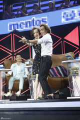 组图：演说家初赛终极战上演 李咏鲁豫热舞