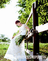 组图：海清登《COSMO》赭发白纱漫步轻舞