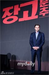 组图：莱昂纳多韩国宣传《姜戈》曝爱泡菜烤肉