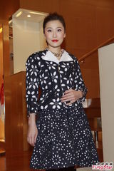 组图：周丽淇猜中郑伊健好事近 琦琦新年陪双亲