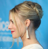 高清组图：克莉丝汀-贝尔白色单肩礼服性感亮相