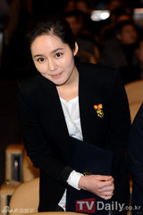 组图：严泰雄纳税6亿韩币 韩佳人做公益获表彰