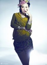 组图：石天琦3D花影写真演绎梦幻浪漫风情