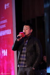 组图：佟大为拍《太平轮》空档捞金 倾情献唱