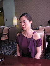 组图：传芙蓉姐姐瘦身仅85斤 紫裙现身秀身材