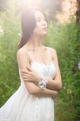 组图：美女温心再发淡雅写真 将清纯进行到底 