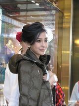 组图：Angelababy红裙飘逸 与蔡依林绯闻男友共舞