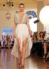 高清组图：辣妈超模米兰达-可儿现身悉尼走秀