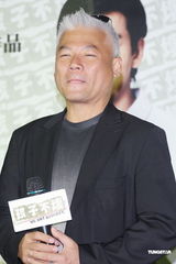 组图：陈晓东新片上演裸奔 巫启贤饰演黑社会老大