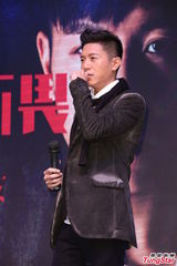 组图：韦礼安新专辑遇瓶颈 生日得内衣蛋糕醒脑