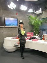 高清图：时尚新宠子夜做客电台节目 大谈穿衣之道