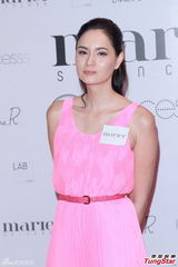 组图：吴彦祖妻子怀孕后胸围上涨 爱吃中国菜