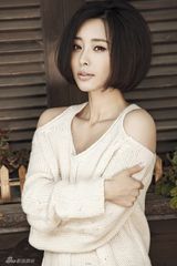 组图：张曦文甜美写真曝光 清新自然显气质