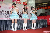 组图：SKE48成员亮相香港 短裙性感秀美腿