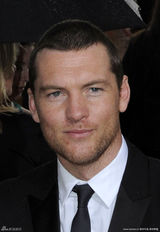 高清图：《阿凡达》主演山姆沃辛顿携红衣女伴亮相