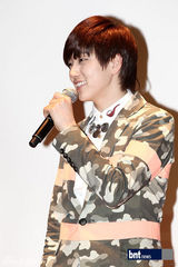 组图：韩国男子组合B1A4举办新碟粉丝签名会