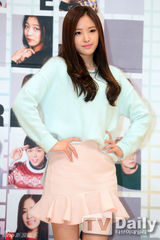 组图：祐荣娜恩泰民等亮相SBS歌谣大典记者会