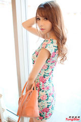 组图：北舞校花浓妆美瞳似Angelababy 大秀劈腿