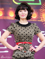 组图：安在旭等出席新剧《光与影》发布会 