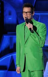 组图：《暮光》领跑2011MTV电影奖 帕丁森热吻泰勒