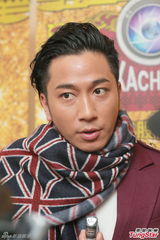 组图：钟嘉欣自曝失窃 吴卓羲新年充电