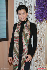 组图：陈茵媺宣传新剧挂念宝宝 暂休养年底复出