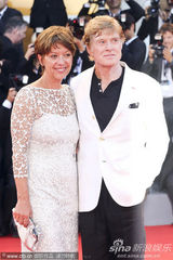 组图：罗伯特雷德福白衣潇洒 希亚-拉博夫黑装帅气