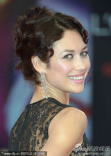 组图：搞怪vs唯美 威尼斯女星发型大巡礼