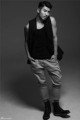 组图：《零下三十八度》孟召重展型男范儿