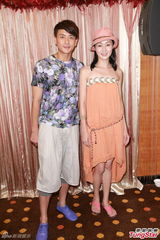 组图：万绮雯黄宗泽聚餐 宣传剧集《好心作怪》