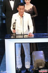 组图：梁家辉凭《寒战》获金像奖最佳男主角