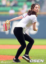 策划：怪物尤物萌宠物 盘点韩棒球赛各色开球人