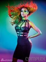 组图：碧昂斯写真登杂志封面 分享自我疗伤心得