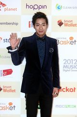 高清组图：韩团2NE1Beast等亮相Melon音乐颁奖礼