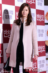 组图：韩星文彩元便装依然清纯 郑雨盛(郑宇成)英姿飒爽