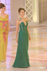 组图：2012港姐竞选现场 10位佳丽礼服亮相