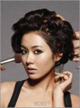 幻灯图：韩国演员申东旭入伍现场 开始军营生活