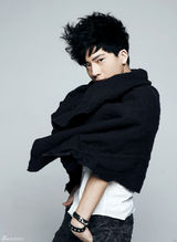 组图：井柏然最新嘻哈写真 跨界发展玩转时尚