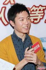 组图：韦礼安赞女友身材好 获粉丝送礼物惹尴尬