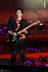 组图：五月天鸟巢开唱十万歌迷共创奇迹