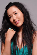 幻灯图：颜丹晨最新夏日清凉写真 挡不住的“绿色诱惑” 