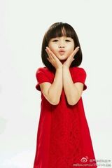 组图：钟丽缇女儿萌照曝光 与韩寒女儿似双胞胎