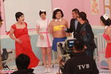 组图：无线45周年台庆群星荟萃 黎耀祥获奖陈豪反串