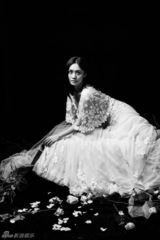 组图：刘云(刘芸)纯美黑白大片 冷艳性感走自己的路