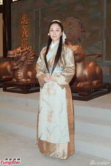 组图：关咏荷欧阳震华《情逆三世缘》开镜拜神