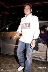 幻灯图：群星情系玉树大汇演 善款数字已超过3500万