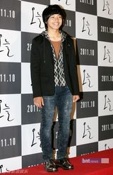 组图：郑雨盛(郑宇成)宋允儿等助阵宋慧乔《今天》VIP首映