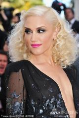 组图：范冰冰艳撑《生命之树》首映 邓文迪夫妇亮相