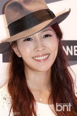 组图：SHINee等众星亮相时装品牌开店仪式